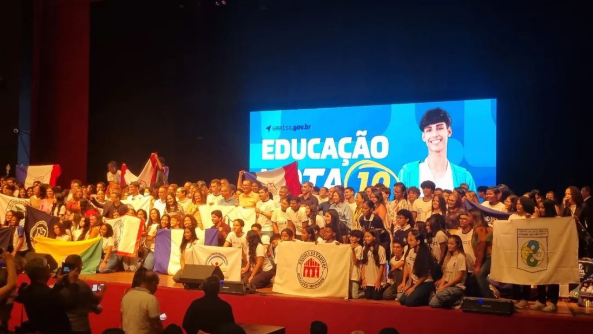 CEE/SE presente em entrega do Prêmio Educação Nota 10 e lançamento do programa Sergipe no Mundo
